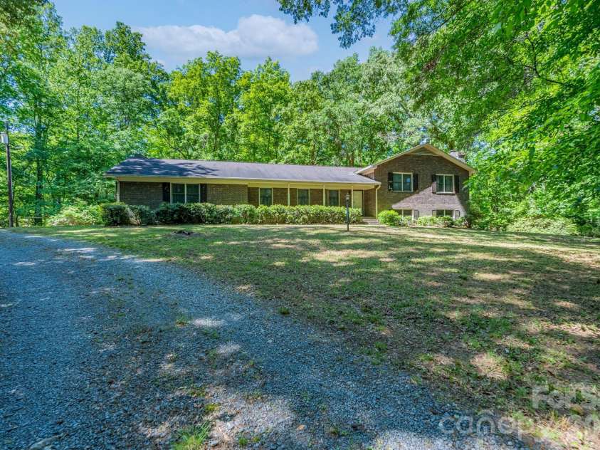 1836 Westbrook Road, Edgemoor, SC 29712.  MLS# CAR4379037, YatesRealty ID 19787. 