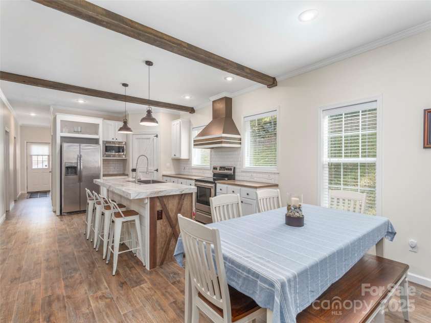 62 Sallys Branch Road, Clyde, NC 28721.  MLS# CAR4186728, YatesRealty ID 19788. 