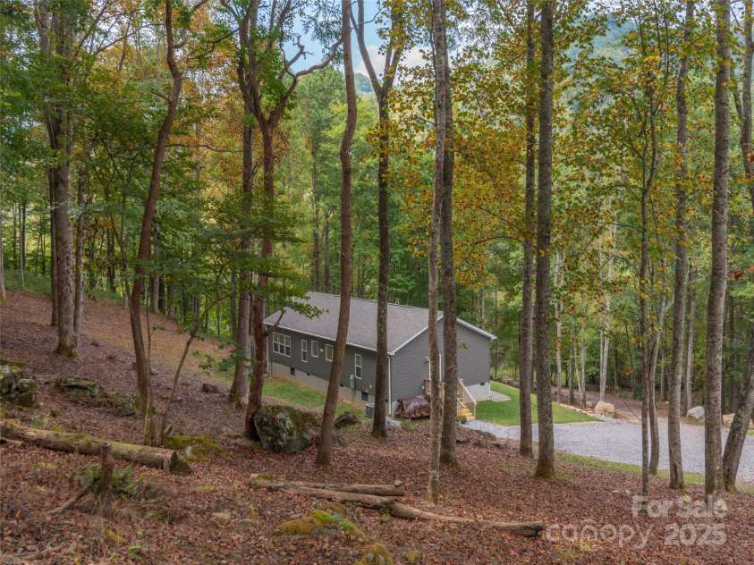 62 Sallys Branch Road, Clyde, NC 28721.  MLS# CAR4186728, YatesRealty ID 19788. 