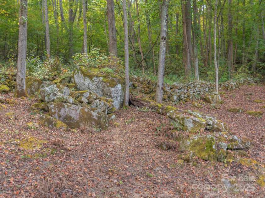 62 Sallys Branch Road, Clyde, NC 28721.  MLS# CAR4186728, YatesRealty ID 19788. 