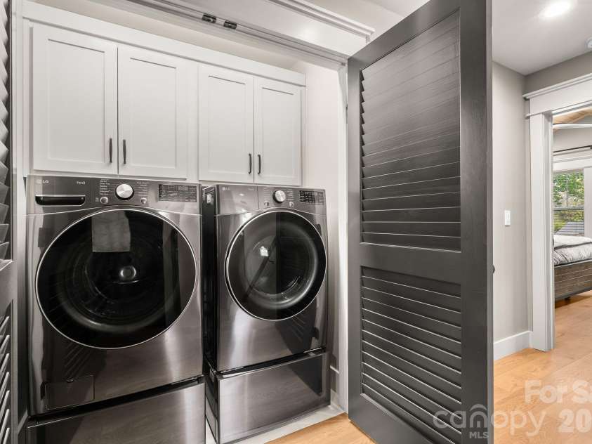 7 Acona Lane, Asheville, NC 28803.  MLS# CAR4377126, YatesRealty ID 19788. Upper Level Laundry