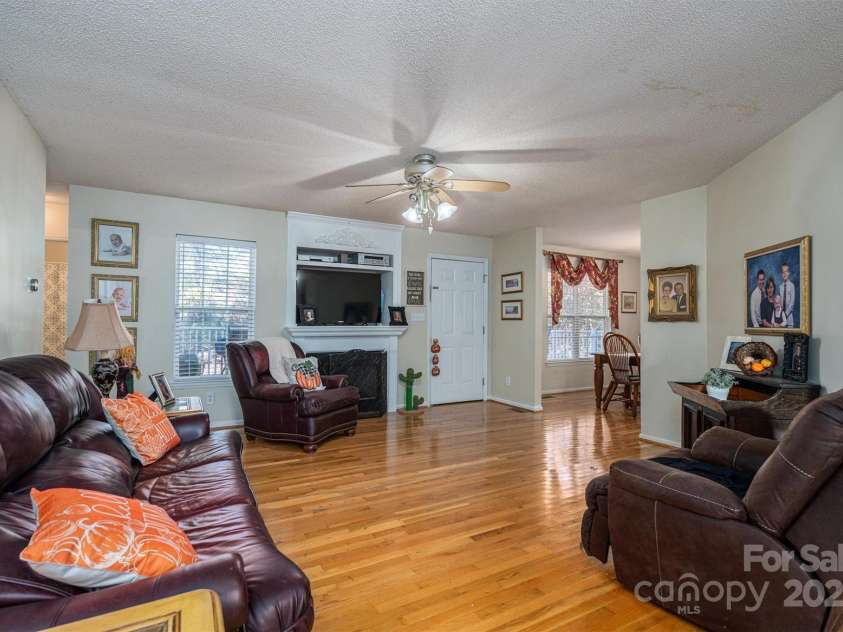 1335 Huckleberry Drive, Lincolnton, NC 28092.  MLS# CAR4201338, YatesRealty ID 1979. 