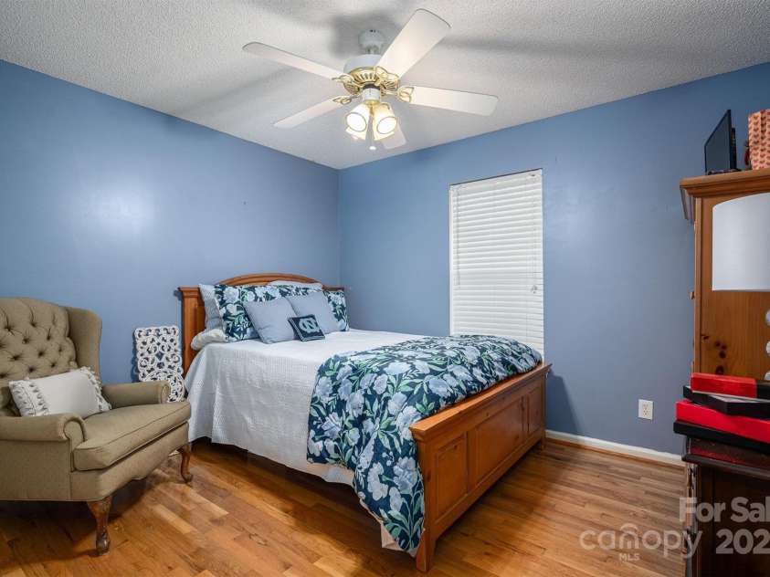 1335 Huckleberry Drive, Lincolnton, NC 28092.  MLS# CAR4201338, YatesRealty ID 1979. 