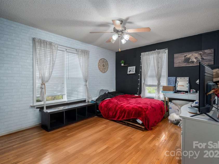 1335 Huckleberry Drive, Lincolnton, NC 28092.  MLS# CAR4201338, YatesRealty ID 1979. 