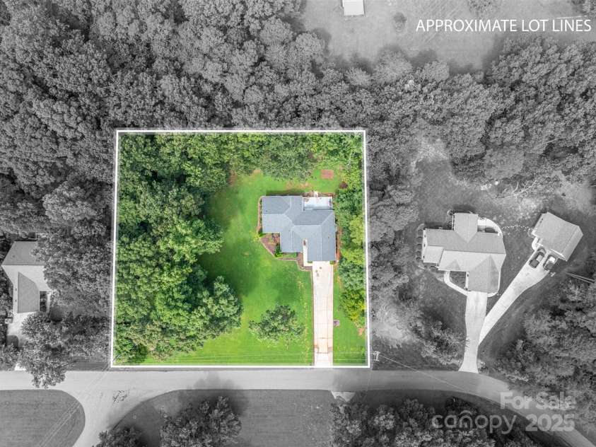 1335 Huckleberry Drive, Lincolnton, NC 28092.  MLS# CAR4201338, YatesRealty ID 1979. 
