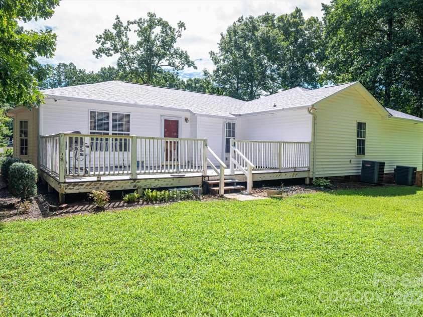 1335 Huckleberry Drive, Lincolnton, NC 28092.  MLS# CAR4201338, YatesRealty ID 1979. 