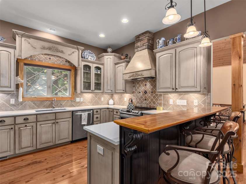 92 Island View Court, Mill Spring, NC 28756.  MLS# CAR4263275, YatesRealty ID 19790. 