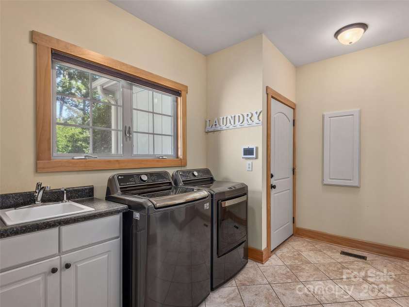 92 Island View Court, Mill Spring, NC 28756.  MLS# CAR4263275, YatesRealty ID 19790. 