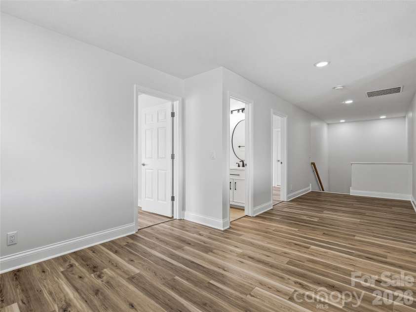33 Florian Lane, Fletcher, NC 28732.  MLS# CAR4374744, YatesRealty ID 19791. 