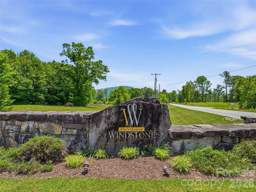 33 Florian Lane, Fletcher, NC 28732.  MLS# CAR4374744, YatesRealty ID 19791. 