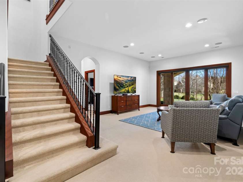 34 Foxbridge Way, Arden, NC 28704.  MLS# CAR4211081, YatesRealty ID 19791. Grand Staircase