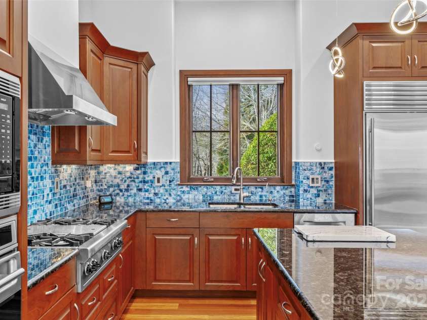 34 Foxbridge Way, Arden, NC 28704.  MLS# CAR4211081, YatesRealty ID 19791. Kitchen