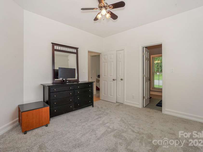 14831 Charterhouse Lane, Huntersville, NC 28078.  MLS# CAR4264707, YatesRealty ID 19794. Bedroom #3 showing access to full bath