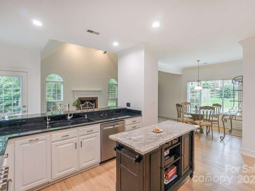 14831 Charterhouse Lane, Huntersville, NC 28078.  MLS# CAR4264707, YatesRealty ID 19794. Open Floorplan allows for wonderful entertaining flow