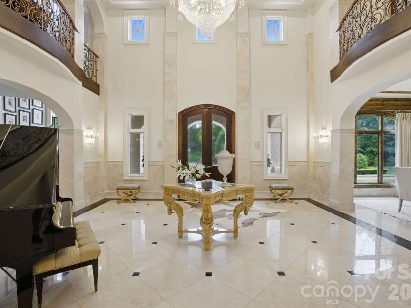 16460 Marvin Road, Charlotte, NC 28277.  MLS# CAR4377233, YatesRealty ID 19794. Foyer