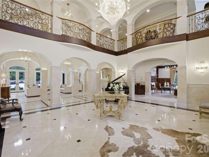 16460 Marvin Road, Charlotte, NC 28277.  MLS# CAR4377233, YatesRealty ID 19794. Foyer