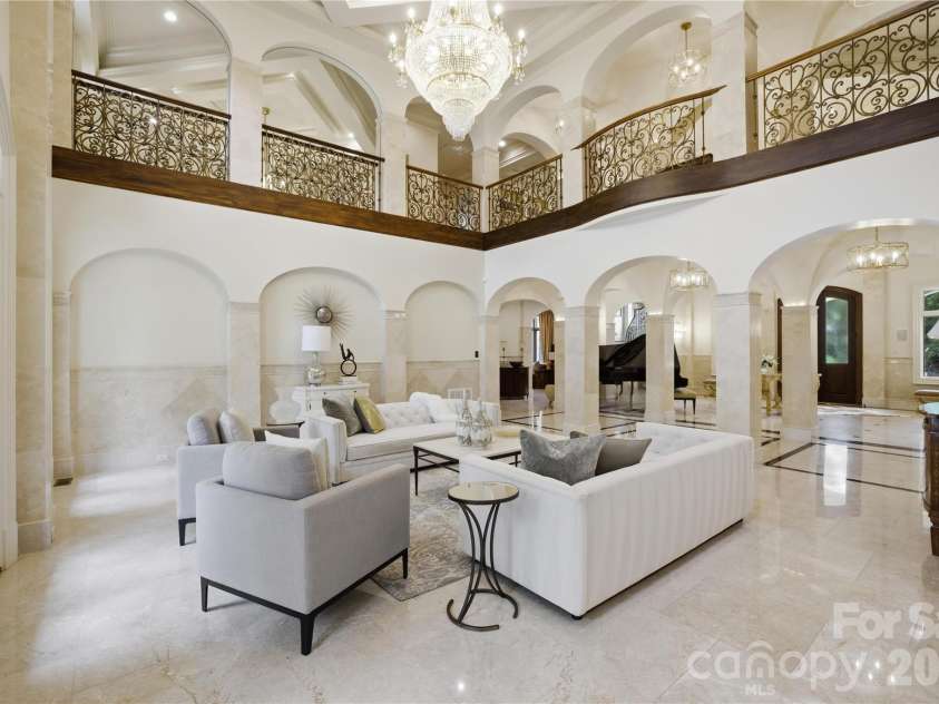 16460 Marvin Road, Charlotte, NC 28277.  MLS# CAR4377233, YatesRealty ID 19794. Living Room