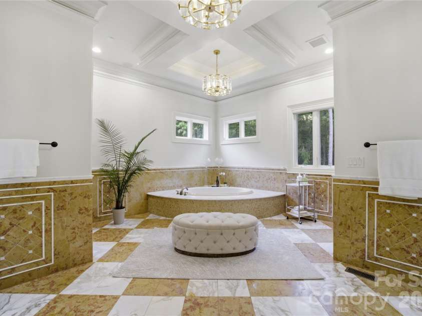16460 Marvin Road, Charlotte, NC 28277.  MLS# CAR4377233, YatesRealty ID 19794. Primary bath