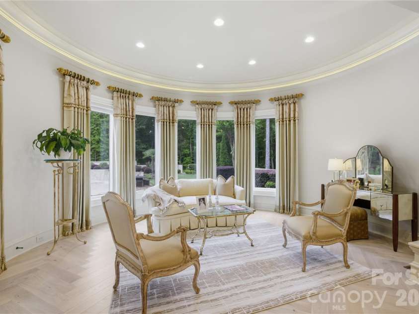 16460 Marvin Road, Charlotte, NC 28277.  MLS# CAR4377233, YatesRealty ID 19794. Primary sitting area