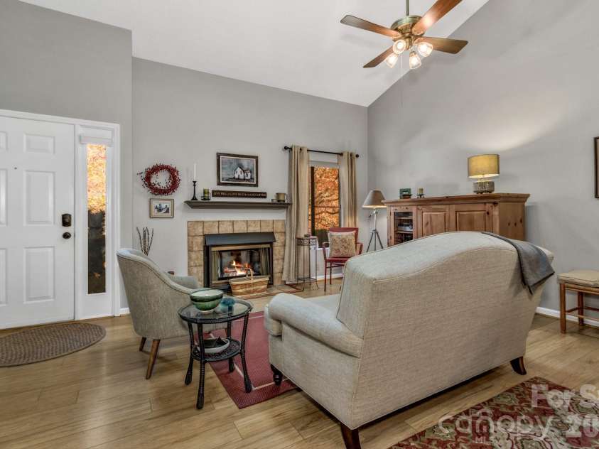 103 Cimarron Drive, Asheville, NC 28803.  MLS# CAR4418858, YatesRealty ID 19795. 