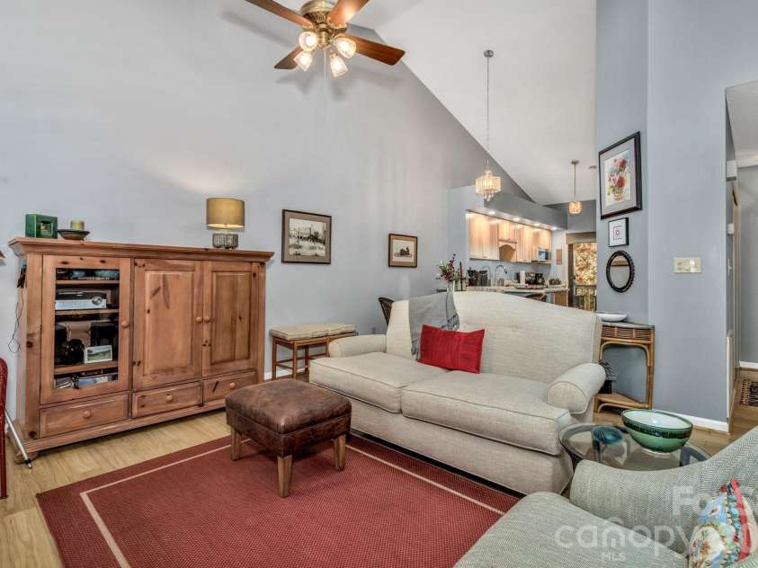 103 Cimarron Drive, Asheville, NC 28803.  MLS# CAR4418858, YatesRealty ID 19795. 