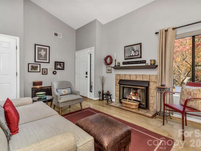 103 Cimarron Drive, Asheville, NC 28803.  MLS# CAR4418858, YatesRealty ID 19795. 