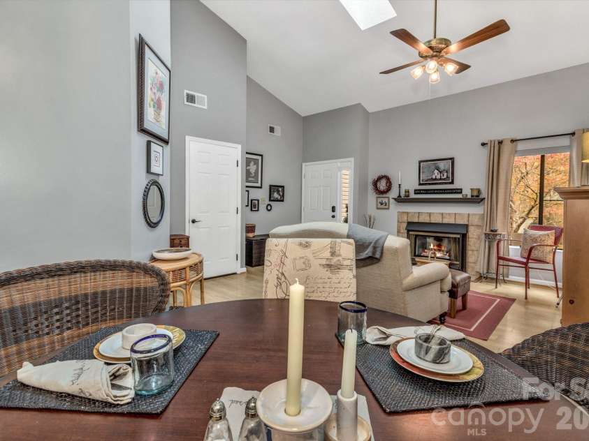 103 Cimarron Drive, Asheville, NC 28803.  MLS# CAR4418858, YatesRealty ID 19795. 