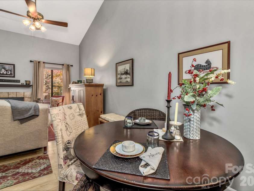 103 Cimarron Drive, Asheville, NC 28803.  MLS# CAR4418858, YatesRealty ID 19795. 