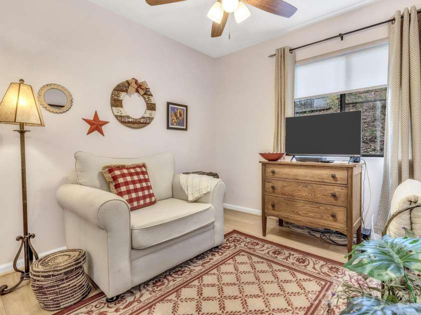 103 Cimarron Drive, Asheville, NC 28803.  MLS# CAR4418858, YatesRealty ID 19795. 