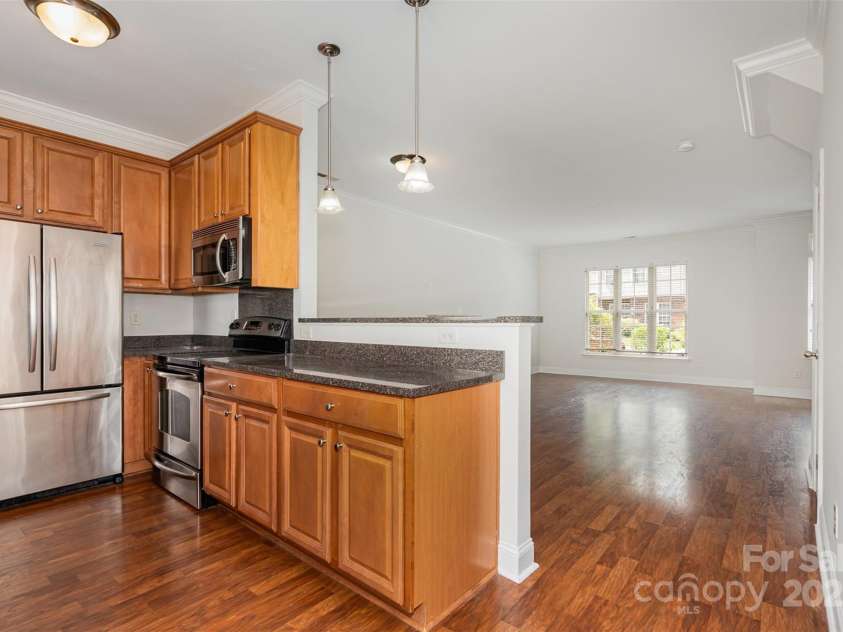 4368 Yoruk Forest Lane, Charlotte, NC 28211.  MLS# CAR4258326, YatesRealty ID 19795. 