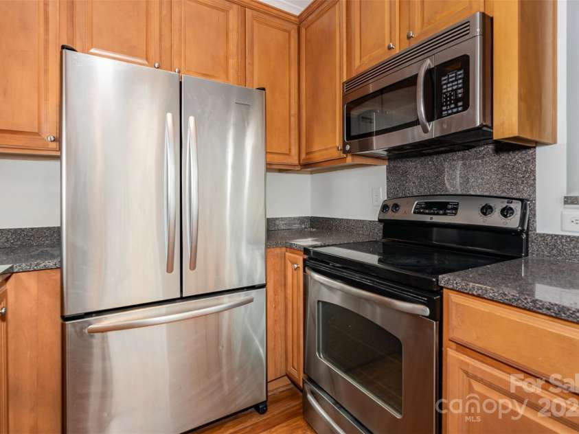 4368 Yoruk Forest Lane, Charlotte, NC 28211.  MLS# CAR4258326, YatesRealty ID 19795. 