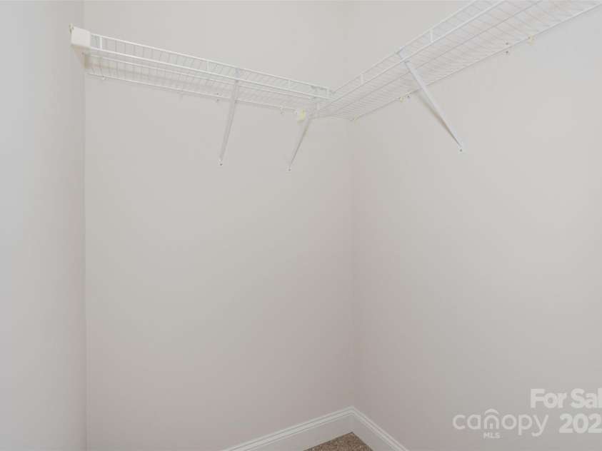 4368 Yoruk Forest Lane, Charlotte, NC 28211.  MLS# CAR4258326, YatesRealty ID 19795. 