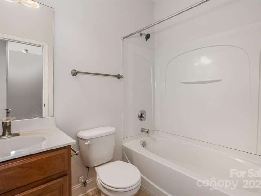 4368 Yoruk Forest Lane, Charlotte, NC 28211.  MLS# CAR4258326, YatesRealty ID 19795. 