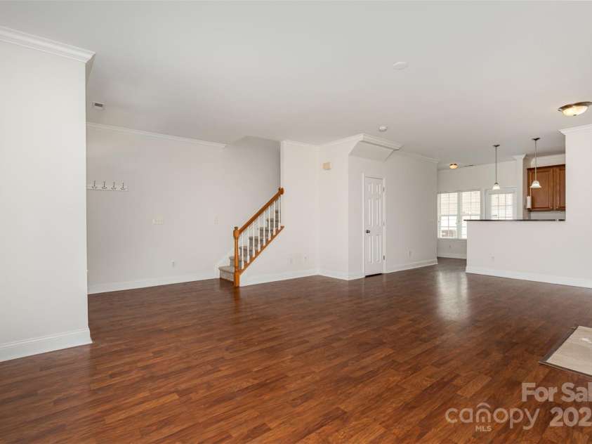 4368 Yoruk Forest Lane, Charlotte, NC 28211.  MLS# CAR4258326, YatesRealty ID 19795. 