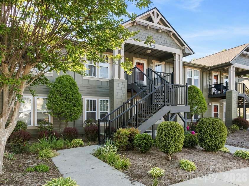 1704 Deermouse Way, Hendersonville, NC 28792.  MLS# CAR4379011, YatesRealty ID 19796. 