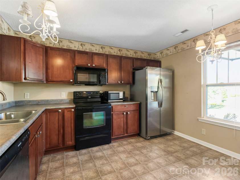 1704 Deermouse Way, Hendersonville, NC 28792.  MLS# CAR4379011, YatesRealty ID 19796. 