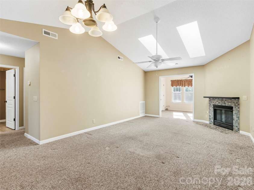 1704 Deermouse Way, Hendersonville, NC 28792.  MLS# CAR4379011, YatesRealty ID 19796. 