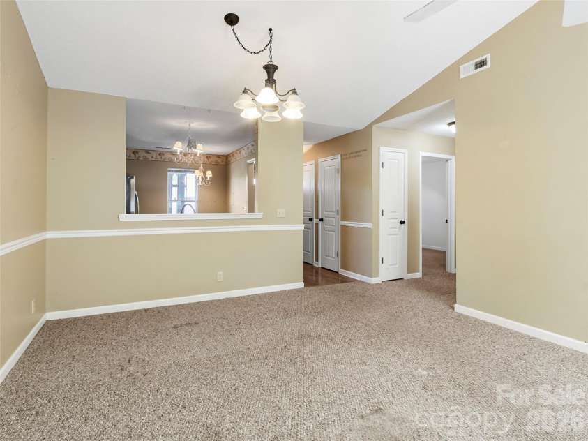 1704 Deermouse Way, Hendersonville, NC 28792.  MLS# CAR4379011, YatesRealty ID 19796. 