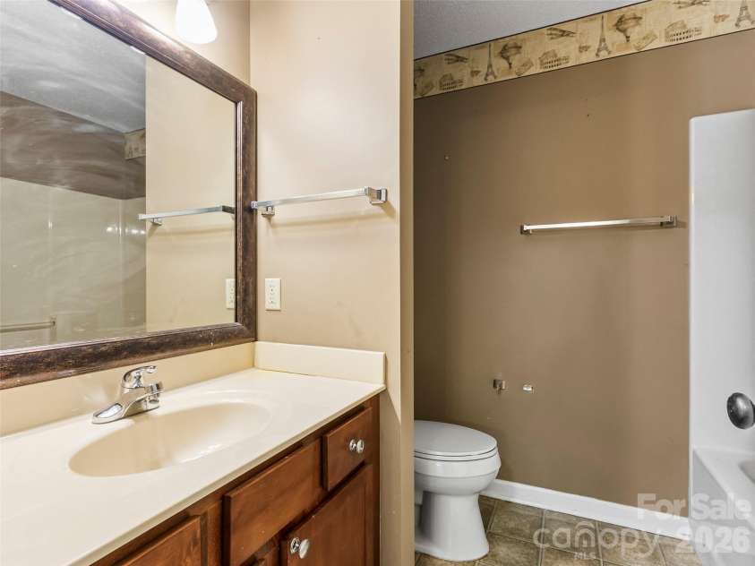 1704 Deermouse Way, Hendersonville, NC 28792.  MLS# CAR4379011, YatesRealty ID 19796. 