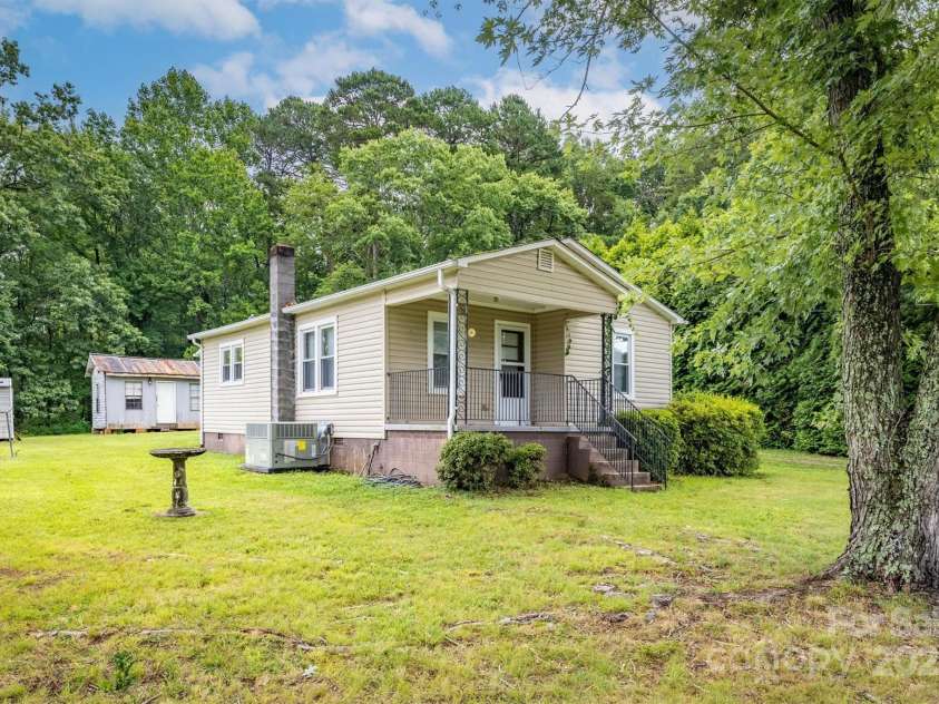 843 Summers Road, Valdese, NC 28690.  MLS# CAR4266184, YatesRealty ID 19796. 