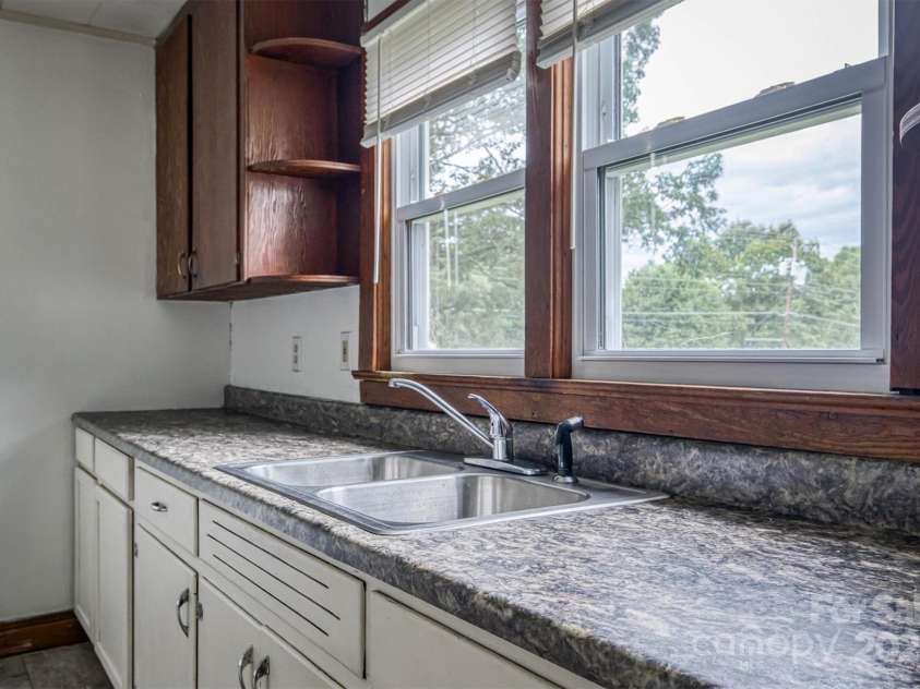 843 Summers Road, Valdese, NC 28690.  MLS# CAR4266184, YatesRealty ID 19796. Kitchen