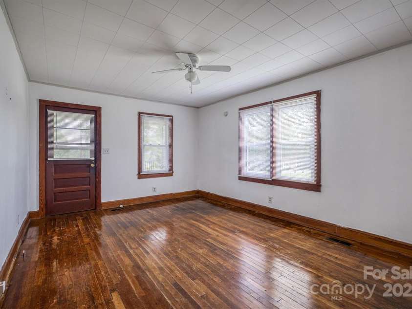 843 Summers Road, Valdese, NC 28690.  MLS# CAR4266184, YatesRealty ID 19796. Living Room