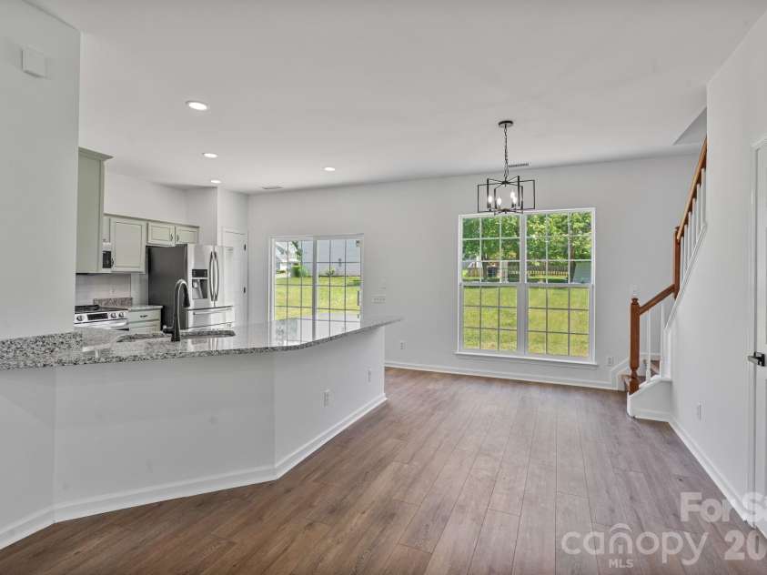 10410 Roundleaf Drive, Charlotte, NC 28213.  MLS# CAR4378376, YatesRealty ID 19797. 