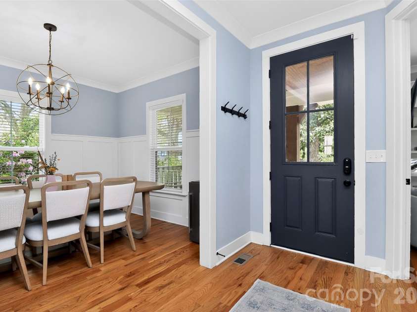 4231 Craig Avenue, Charlotte, NC 28211.  MLS# CAR4368270, YatesRealty ID 19798. 