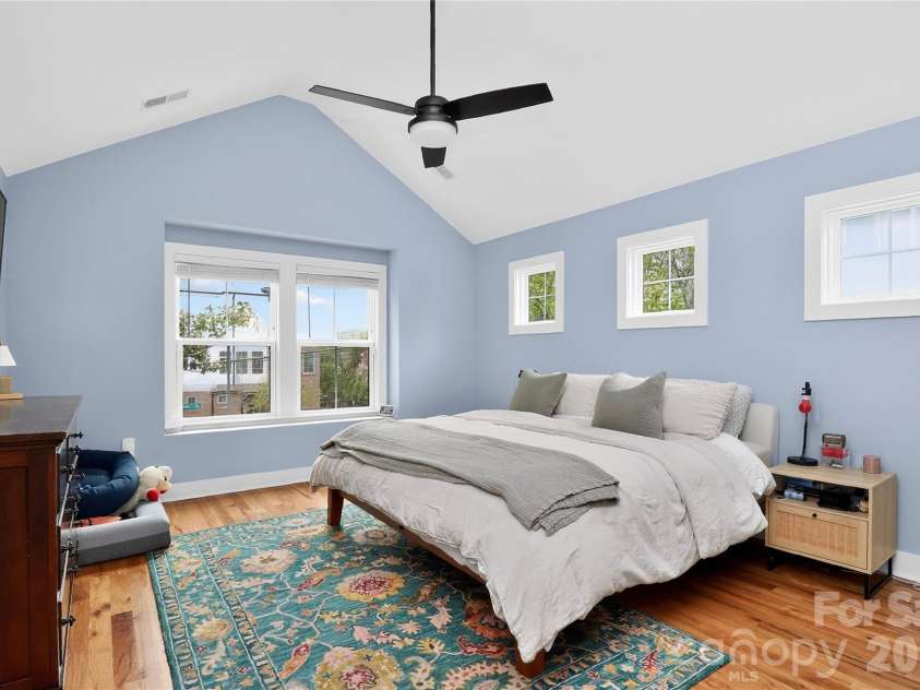 4231 Craig Avenue, Charlotte, NC 28211.  MLS# CAR4368270, YatesRealty ID 19798. 