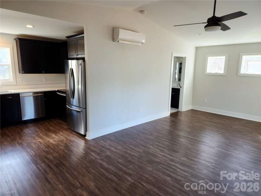 4231 Craig Avenue, Charlotte, NC 28211.  MLS# CAR4368270, YatesRealty ID 19798. 
