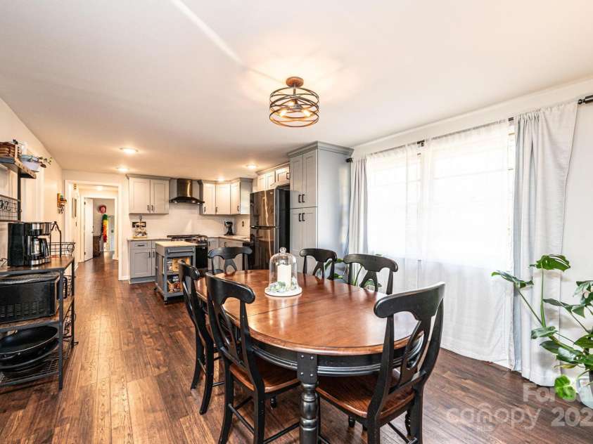 2745 33rd Avenue, Hickory, NC 28601.  MLS# CAR4219709, YatesRealty ID 19801. 