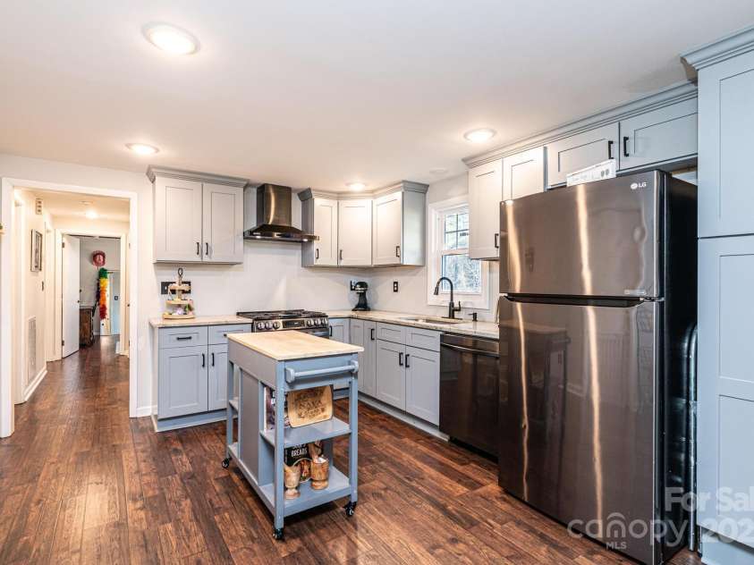 2745 33rd Avenue, Hickory, NC 28601.  MLS# CAR4219709, YatesRealty ID 19801. 