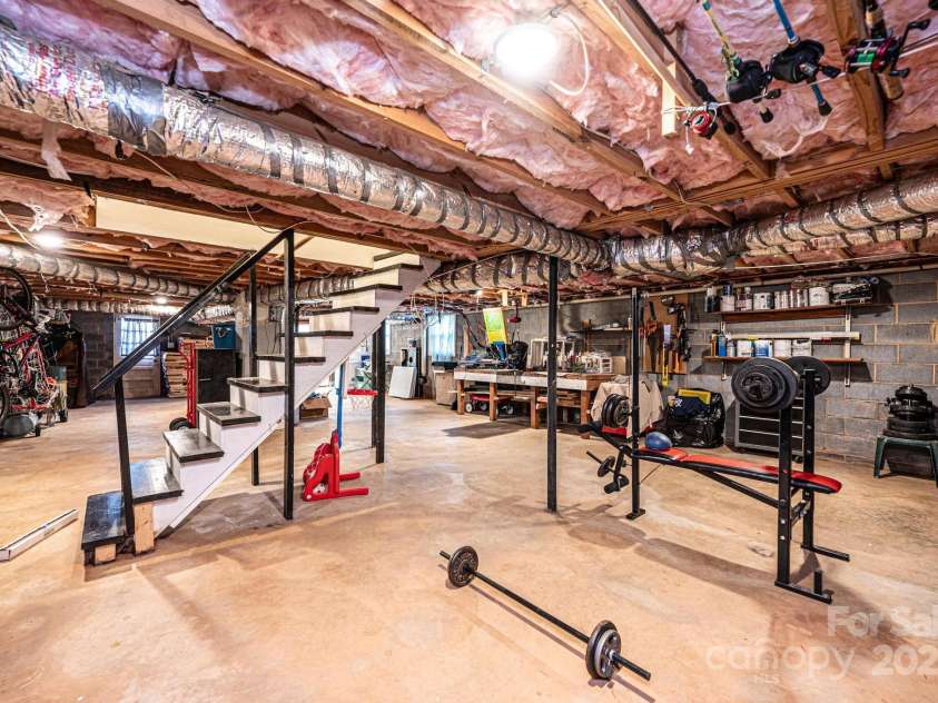 2745 33rd Avenue, Hickory, NC 28601.  MLS# CAR4219709, YatesRealty ID 19801. 