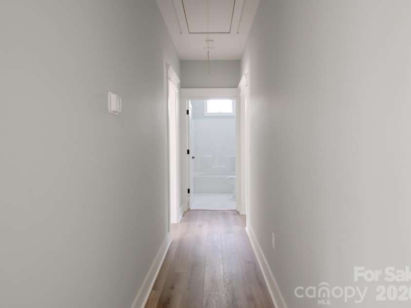 45 Gash Cove Road, Hendersonville, NC 28791.  MLS# CAR4379415, YatesRealty ID 19801. 